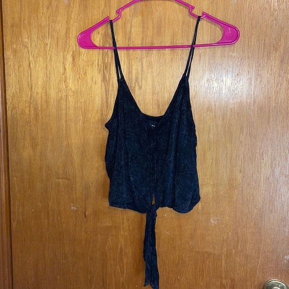 •MUSTARD SEED•DISTRESSED BLACK SPAGHETTI STRAP TIE KNOT FRONT TOP IN SIZE S - Picture 2 of 6